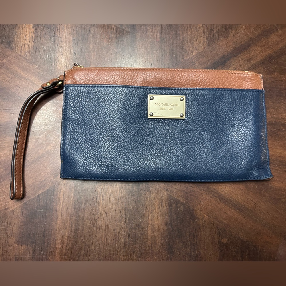 Michael Kors Wristlet Wallet